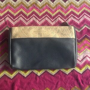 Air Tahiti Navy and Cream Cosmetics Bag